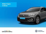 VW Golf, 2.0 TDI VIII Lim Life, Jahr 2020 - Aschersleben