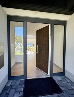 Attraktiver Bungalow mit hochwertiger Ausstattung und traumhafter Südterrasse - Porta Westfalica