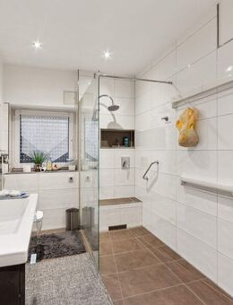 Historischer Charme & moderner Komfort - 4,5-Zimmer-Wohnung mit Garten - Oberhausen