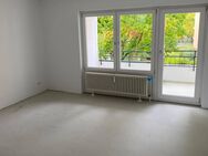 Einziehen und wohlfühlen - Geräumige 3-Zimmer-Wohnung im Obergeschoss // 2.OG rechts - Wolfsburg