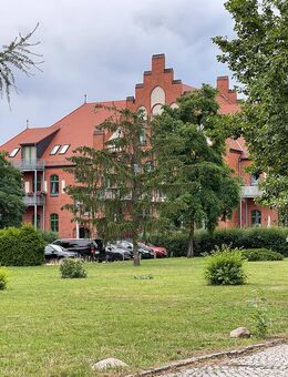 Tolle Dachgeschosswohnung inkl. PKW Stellplatz - Zerbst (Anhalt)