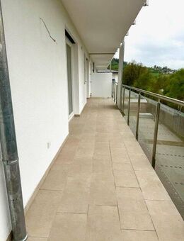 PROVISIONSFREI! SONDERPREIS! Energieeffizienter NEUBAU 3-Zimmer ETW, gr. Balkon u. Keller! Top Lage! - Waldkirchen