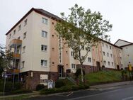 Hier ist Ihre erste Kapitalanlage! Kleine 2-Raum-Wohnung mit Südbalkon im Dachgeschoss - Dresden