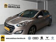 Hyundai i30, 1.4 Trend blue R, Jahr 2016 - Berlin