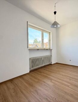 Geräumige, renovierte 3-Zimmer Wohnung mit Balkon in guter Hersbrucker Lage - Hersbruck