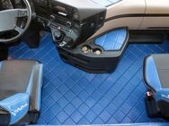 Handmade Mercedes Actros MP4 Fußmatten Teppich komplett Set Leder Blau komplett Set mit Türverkleidung Griff Starter Set - Wuppertal