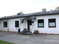 Einfamilienhaus mit Einliegerwohnung und Werkstatt in Felde-Jägerslust - Felde