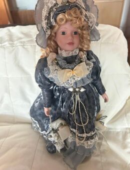 Verkaufe Sammlerpuppe - Gröditz