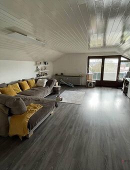 Großzügige Dachgeschoss-Wohnung in Bretten - Bretten