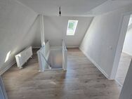 Erstbezug: Komplett sanierte Wohnung (über 2 Etagen) in ruhiger Wohnlage - Kirchen (Sieg)