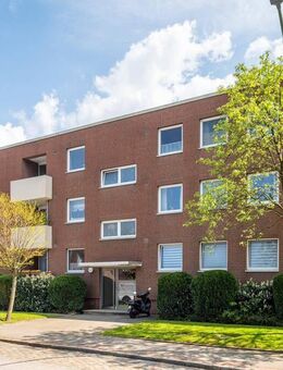 Renovierte 4-Zimmer-Wohnung in Bremerhaven mit Balkon - Bremerhaven