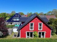 Charmantes rotes Einfamilienhaus im skandinavischen Stil- traumhafte Lage am Breeger Bodden nahe der Ostsee - Breege