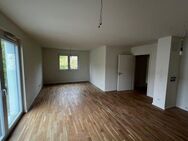 Neubau, Erstbezug! Attraktive 2-Zimmer-Wohnung mit Tageslichtbad und großem Balkon - Ahrensburg