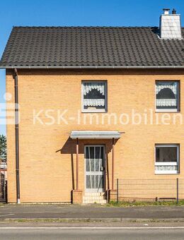 2-Familienhaus, 2 Garagen und großes Grundstück! - Köln