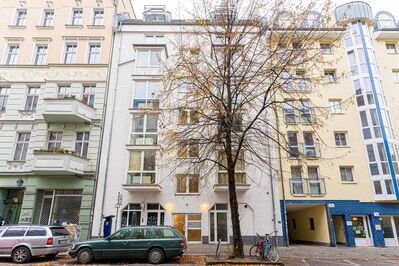 Charmante Dachgeschoss Wohnung in Top-Lage Berlin Mitte / Torstraße