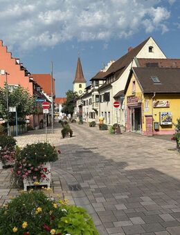 Attraktives Wohn- und Geschäftshaus in zentraler Lage in Bad Krozingen - rentierliche Kapitalanlage - Bad Krozingen