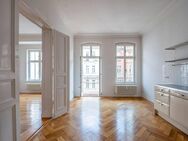 Lichtdurchflutete 4-Zimmer-Altbauwohnung mit Balkon in Berlin-Mitte - Berlin