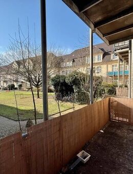 LEERE 3 ZIMMER ERDGESCHOSSWOHNUNG MIT BALKON - Duisburg