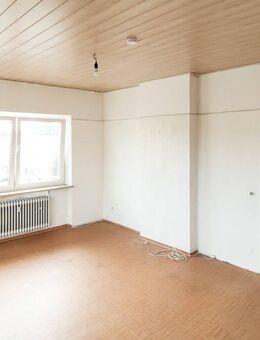 3-Zimmer Wohnung direkt im schönen Bahnhof Selb. Die Vermietung erfolgt vom Eigentümer! - Selb