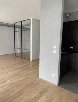 Moderne Loftwohnung im Tabakquartier! Citynah wohnen mit Parkett, EBK und Balkon! - Bremen