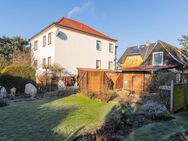 Ein-/Zweifamilienhaus in Fredersdorf - Mit Keller, zwei Küchen/Bädern, Ausbaureserve, Garage, Pool - Fredersdorf-Vogelsdorf