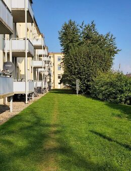 Komfortabel im Hochparterre: Balkon zur Wiese, Abendsonne inklusive - Magdeburg