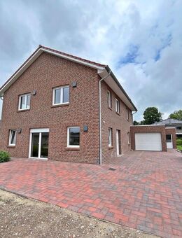 Große Obergeschosswohnung in zentraler Lage! - Uplengen