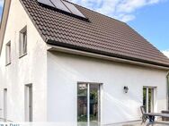 Charmantes Einfamilienhaus mit schöner Terrasse und Garten an der Wuhle gelegen! - Berlin