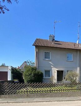 TOP LAGE OBERASBACH: DOPPELHAUSHÄLFTE MIT GARAGE UND GROSSEM GARTEN IN RUHIGER LAGE UNTERASBACH - Oberasbach