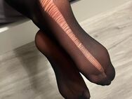 Getragene Nylons mit Laufmasche - Köln