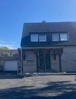 Großzügige Liegenschaft im Herzen von Korschenbroich-Herrenshoff, Garage, Stellplätze, Terrasse u. Garten ! - Korschenbroich