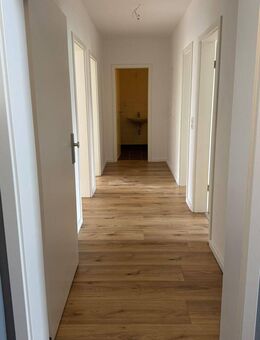 Ihr neues Zuhause wartet: 3 Zimmer, renoviert, sofort frei - Wilhelmshaven