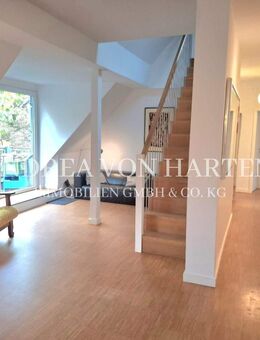 Ein Zuhause zum Verlieben - hochwertige Dachgeschosswohnung mit ausgebautem Spitzboden - Hamburg