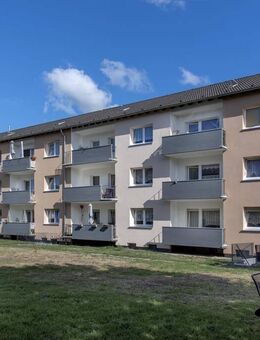 Großzügige 4-Zimmer-Wohnung mit 2 Balkonen und Wannenbad ideal für Familien! - Mönchengladbach