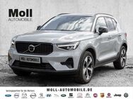 Volvo XC40 Plus Dark 2WD B3 EU6d digitales Cockpit Memory Sitze Soundsystem HarmanKardon LED - Aachen