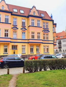 *Nahe Uniklinik* Schöne Erdgeschosswohnung mit moderner EBK, Wannen-/Duschbad & Balkon - Magdeburg