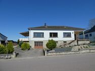 Bungalow mit Garagen und großem Garten zu verkaufen in Perl-Nennig - A21578 - Perl