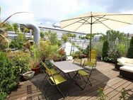 Teilmöblierte, attraktive 2-Zimmer-Wohnung mit großer Dachterrasse - Nürnberg