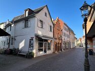 Mitten in der Fußgängerzone von Ettlingen - Ettlingen