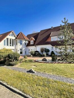 Ein Haus - viele Möglichkeiten: 2 Wohneinheiten mit Garagen in Kneheim-Lastrup! - Lastrup