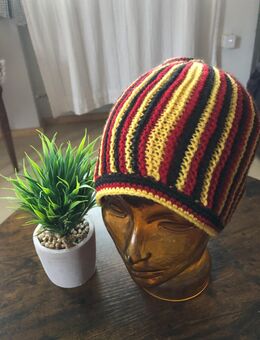 1 Paar Socken oder 1 Mütze handgestrickt - Pappenheim