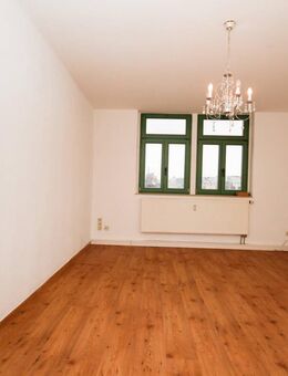 Sonnige 2-Raum-Dachgeschoss-Wohnung in Chemnitz-Sonnenberg - Chemnitz