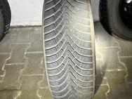 WINTERREIFEN, 4 Stk.; 175 / 65 R14 / 82T (FIAT 500) inkl. orig. Radzierblenden. - Murr