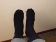 Getragene längere schwarze Socken duftend in 28195