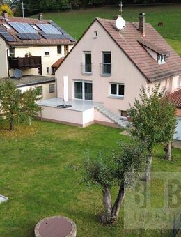 Top renoviertes Ein- bis Zweifamilienhaus mit Traumgrundstück in Weismain! - Weismain