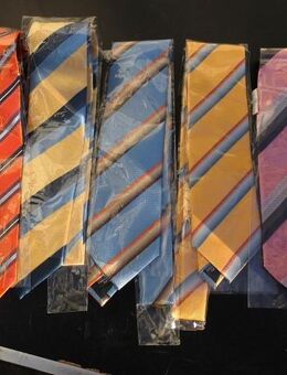 5 Krawatten neu 100% Seide+ 100 % Polyester Schlipse gestreift zus. 5,- - Flensburg