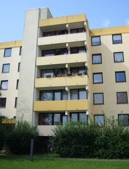 Frisch renoviert! Gemütliche, gut geschnittene 2 Zimmer-Wohnung mit Balkon, Am Festplatz 15a, Linden - Linden (Hessen)