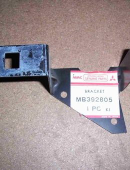 MB392805 Grillhalter rechts Mitsubishi Canter 60 MT - Hannover Vahrenwald-List