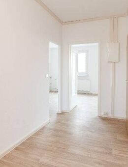 Familien aufgepasst! 4 Raum Wohnung zum Wohlfühlen - Halle (Saale)