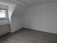 Klein aber fein; teilsanierte Single-Wohnung im DG - Villingen-Schwenningen